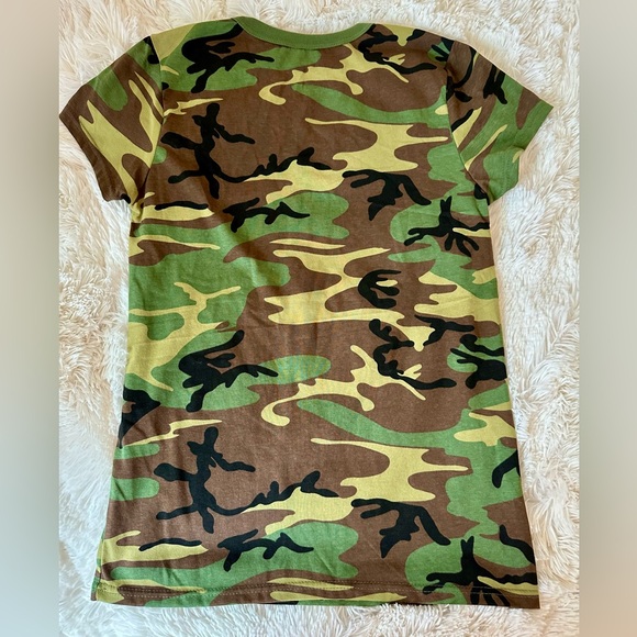 Rothco Women’s Camo Green Nashville Drinking Short Sleeve Tee Size: L NWT - Picture 2 of 6